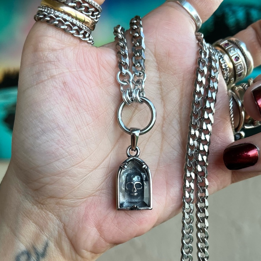 Gothic Stainless skull charm with in 3D glass effect cuban chain link necklace - Picture 6 of 16